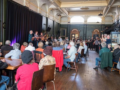 Ukulele Affair at Suttons 1