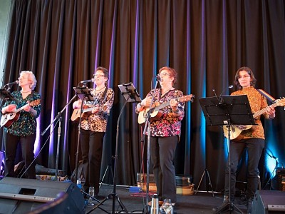 Ukulele Affair at Suttons 6