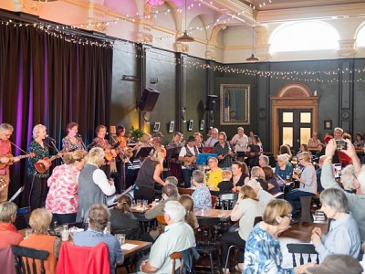 Ukulele Affair with BUG at Suttons 7
